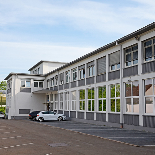 Das Gebäude mit zwei Fensterreihen in Bad Oeynhausen in der Königstraße