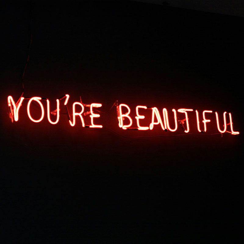 So gehen Sie vor für effektive Personalisierung You're Beautiful Festzelt-Beschilderung