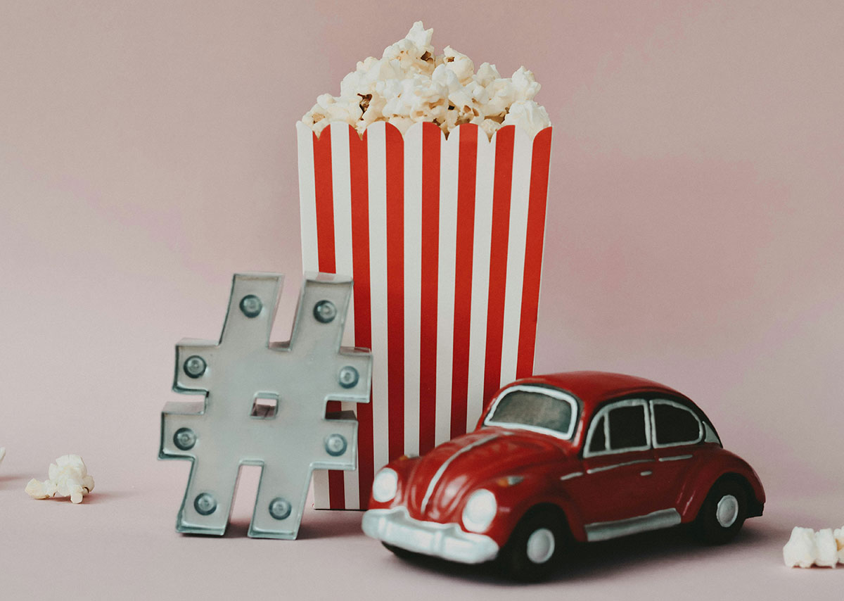Hashtags richtig einsetzen Rot-weißes Polka Dot Autospielzeug